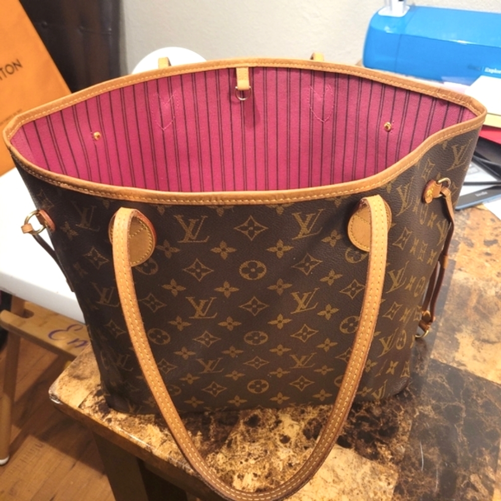 Authentic Louis Vuitton Neverfull MM Peony